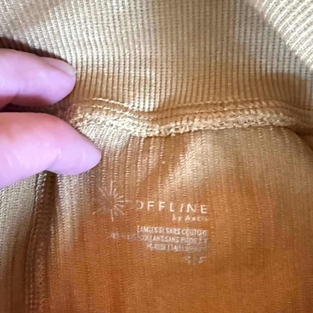 Offline Gold Ribbed Leggings with Side Braid Detail - Picture 2 of 4